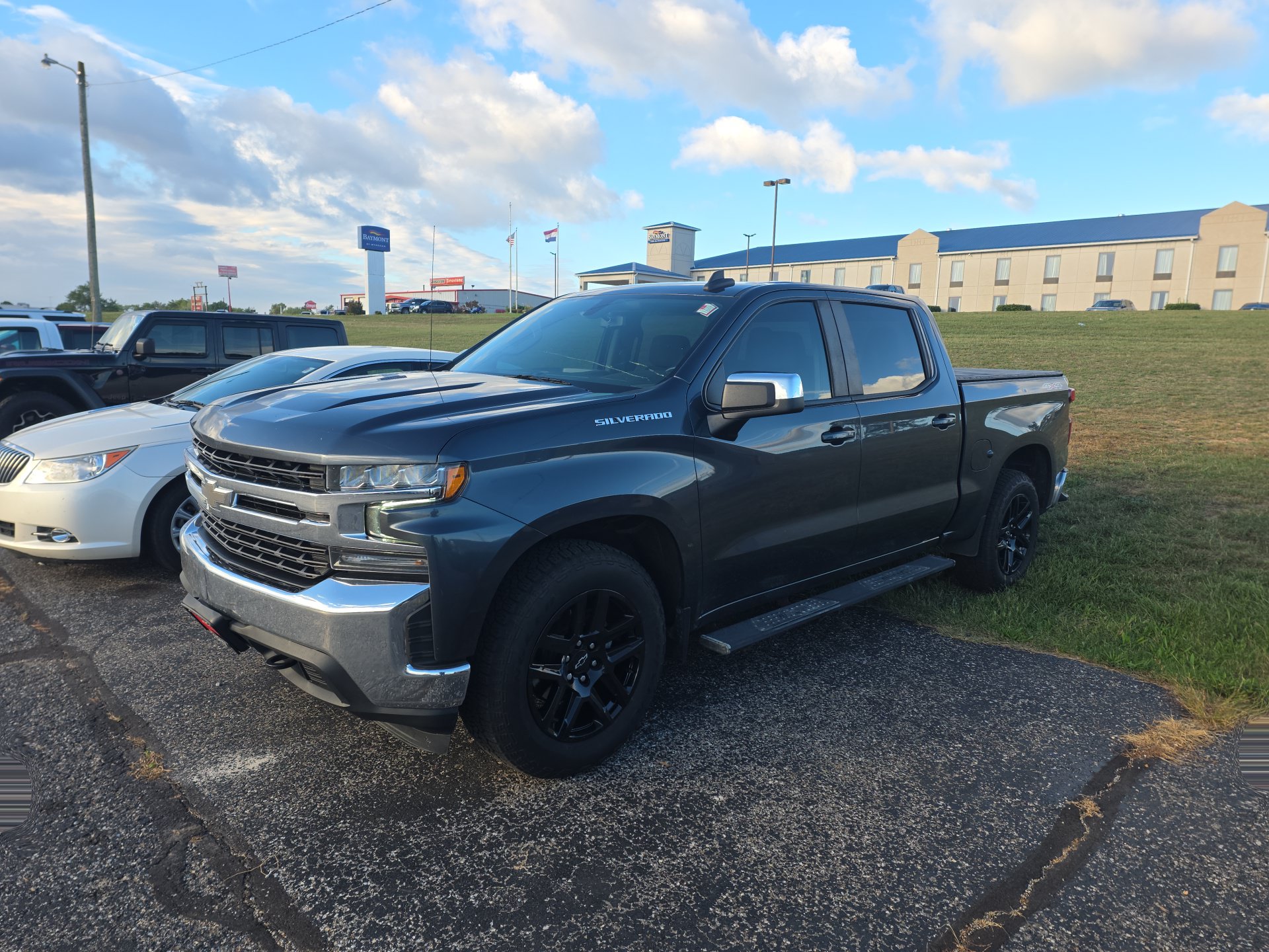 Used 2021 Chevrolet Silverado 1500 LT Truck