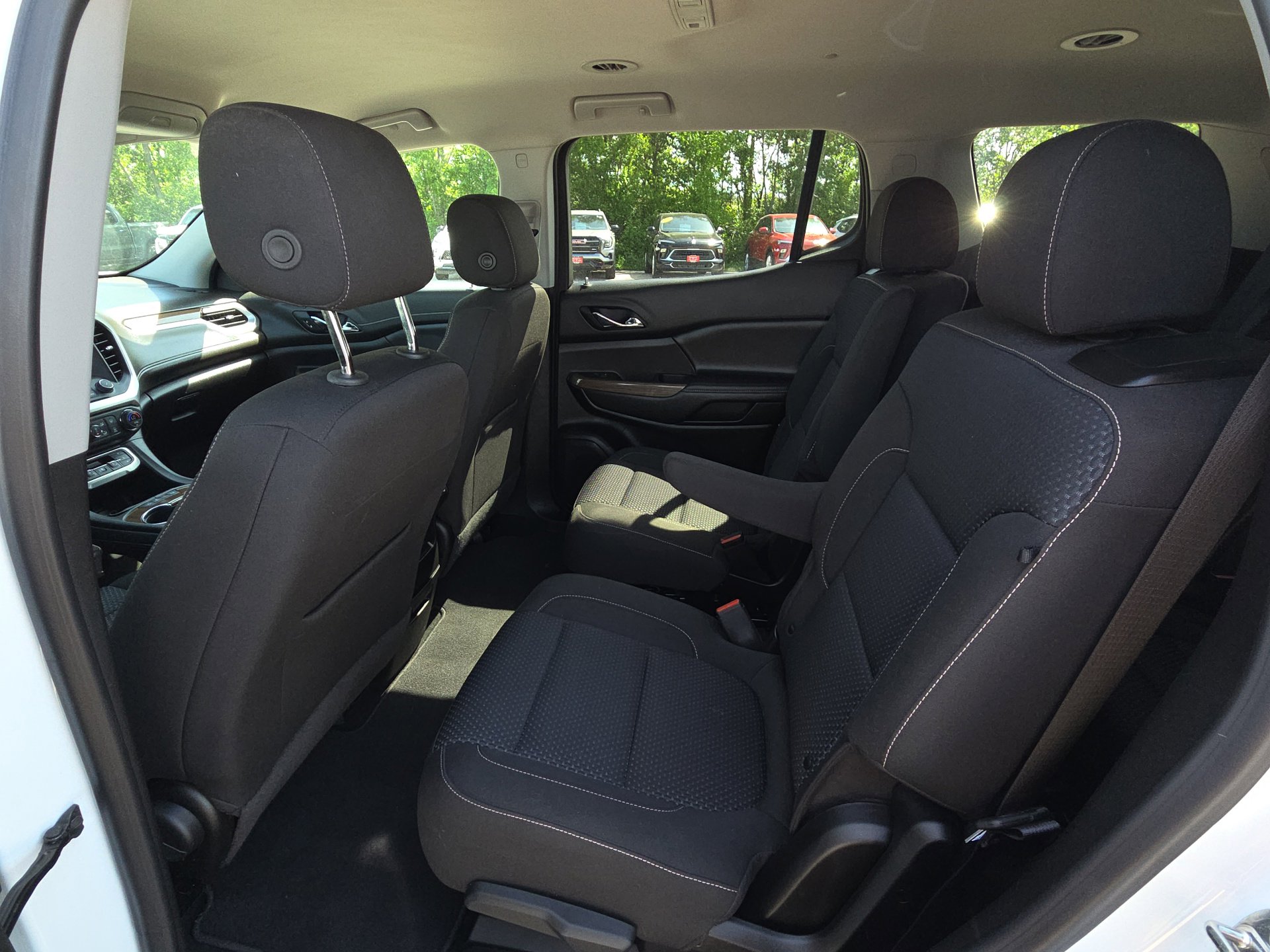 2023 GMC Acadia SLE - Photo 28