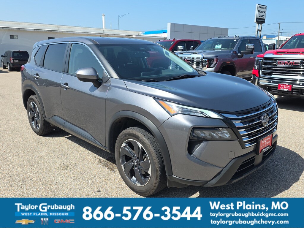 Used 2025 Nissan Rogue SV