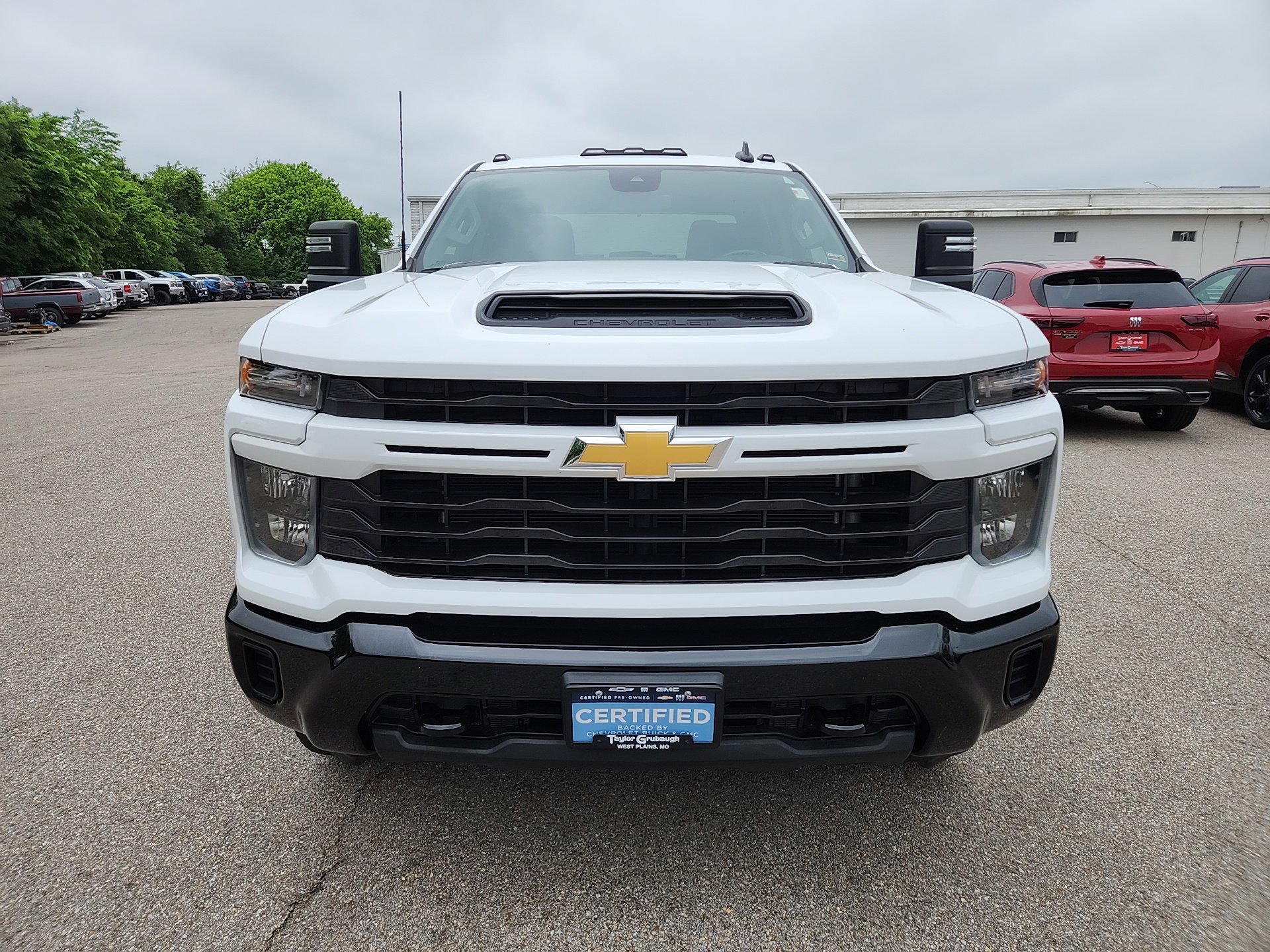2024 Chevrolet Silverado 2500HD Custom photo 3