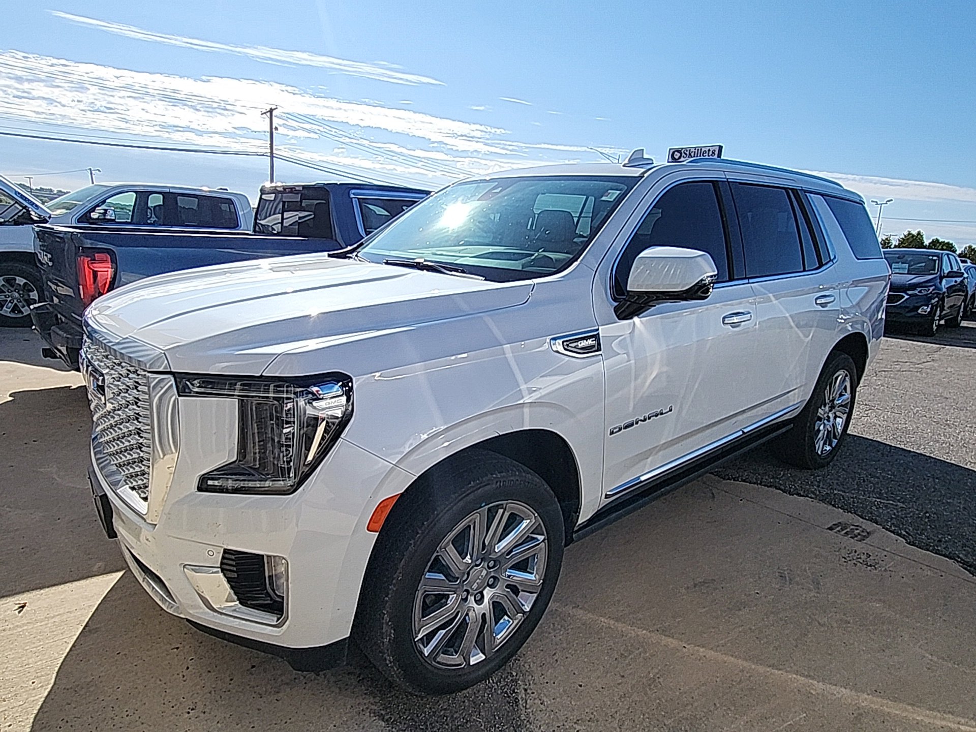 2021 Gmc Yukon Denali photo 3