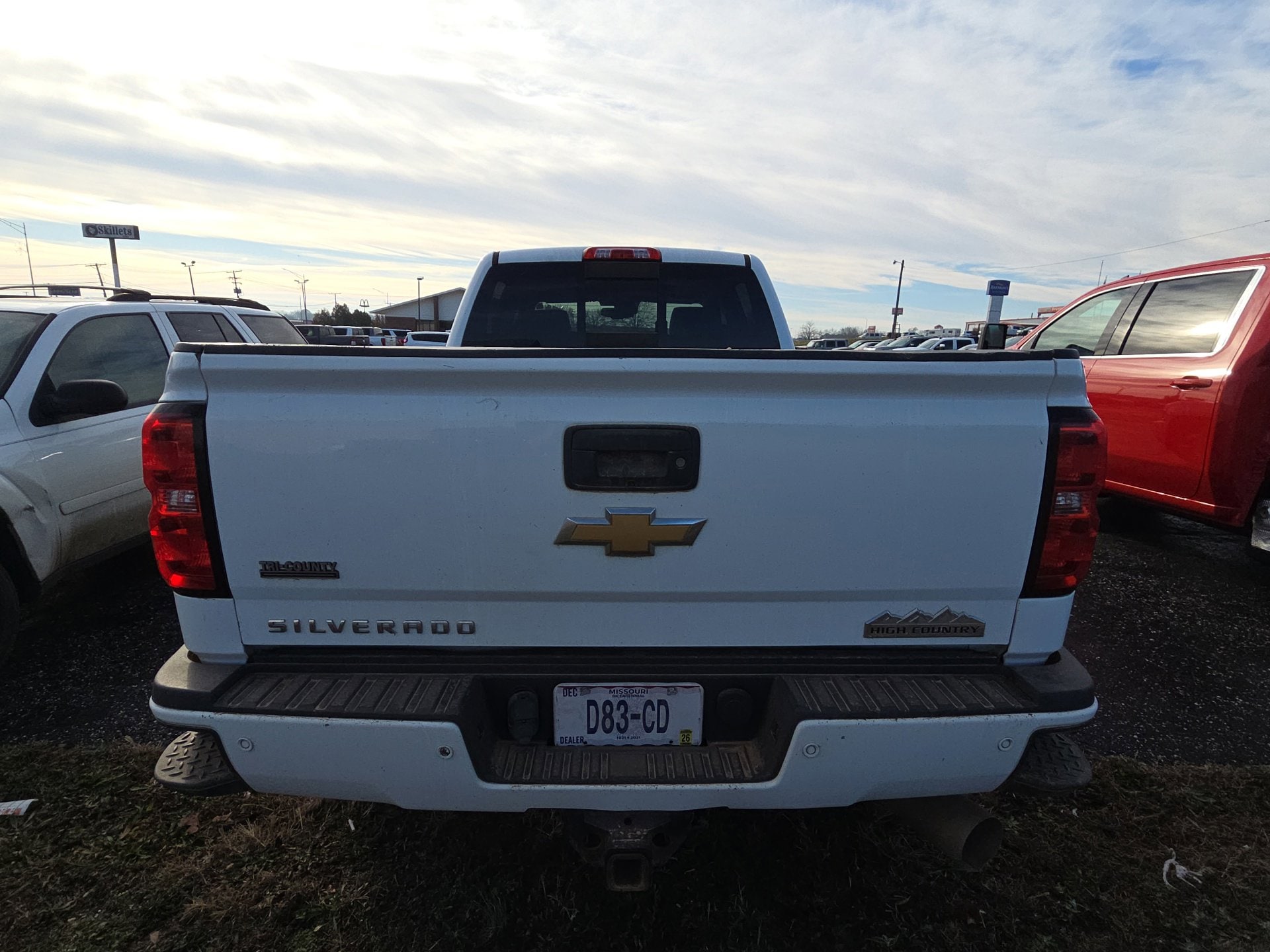 View vehicle photo 5