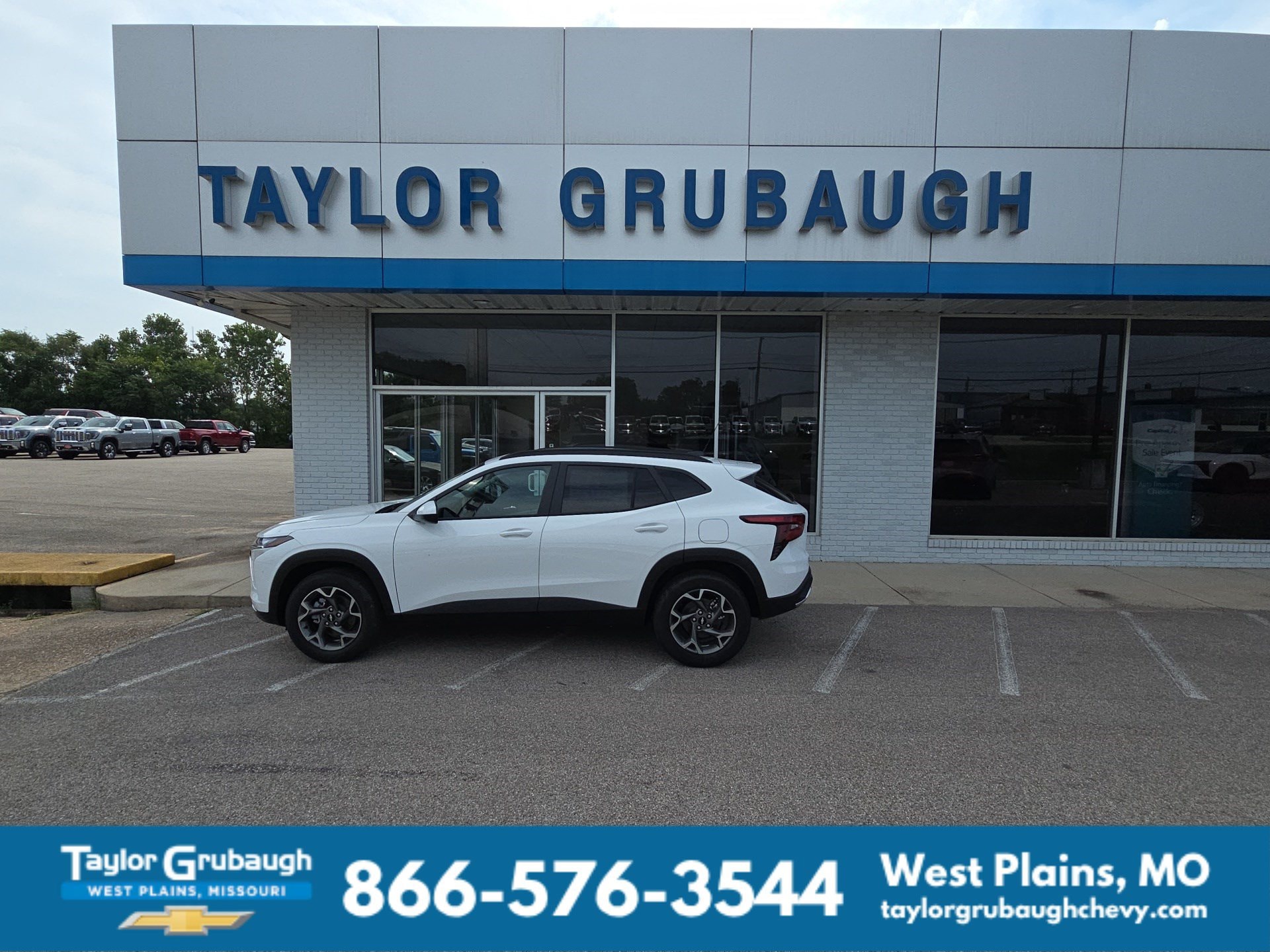 Summit White 2026 Chevrolet Trax SUV / Crossover Front-Wheel Drive Automatic