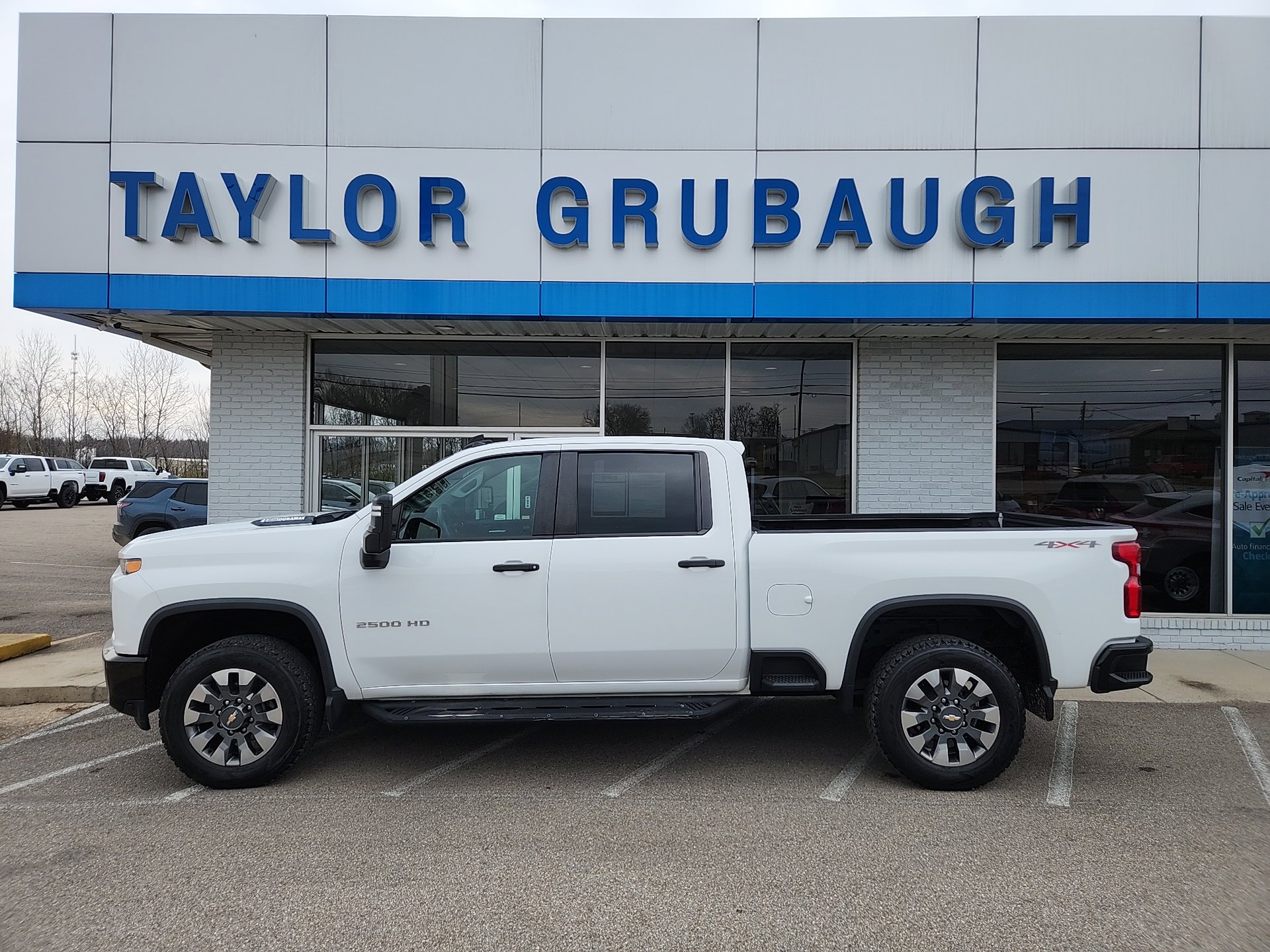 2021 Chevrolet Silverado 2500 HD Custom Truck's photo