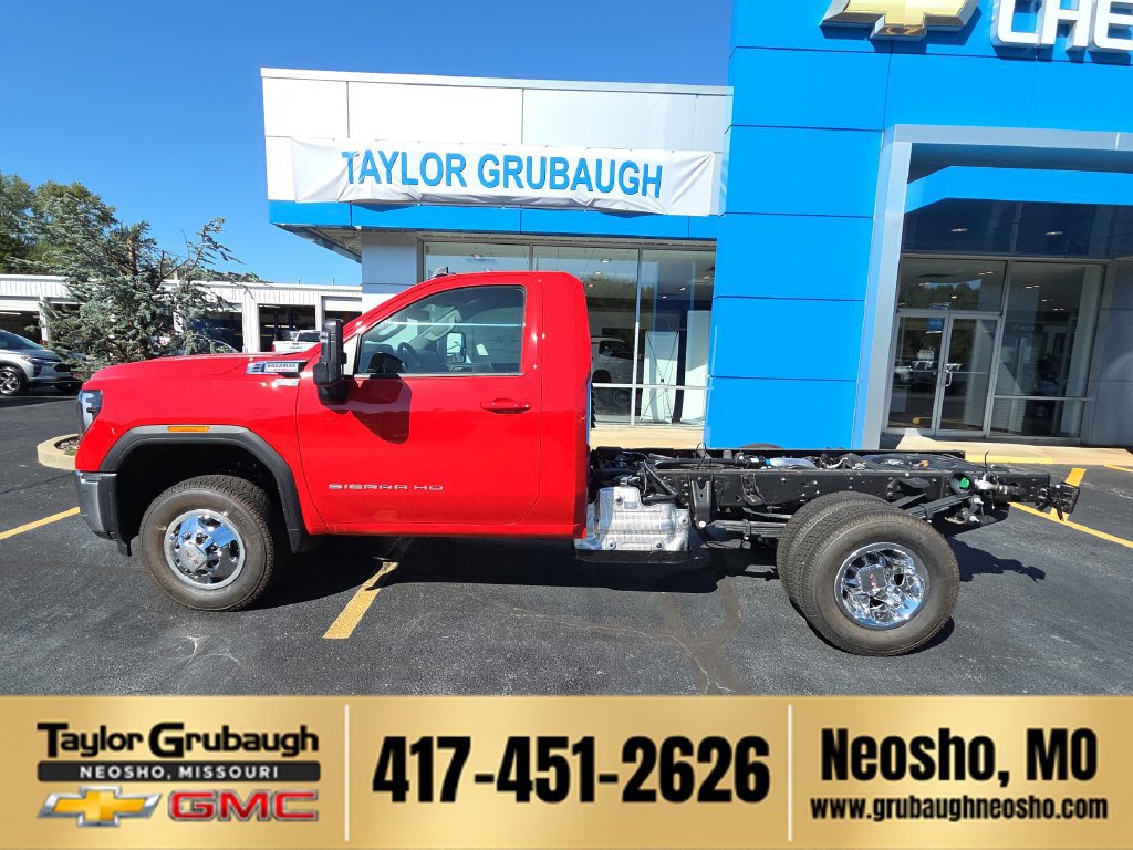  GMC Sierra 3500 HD Chassis Cab