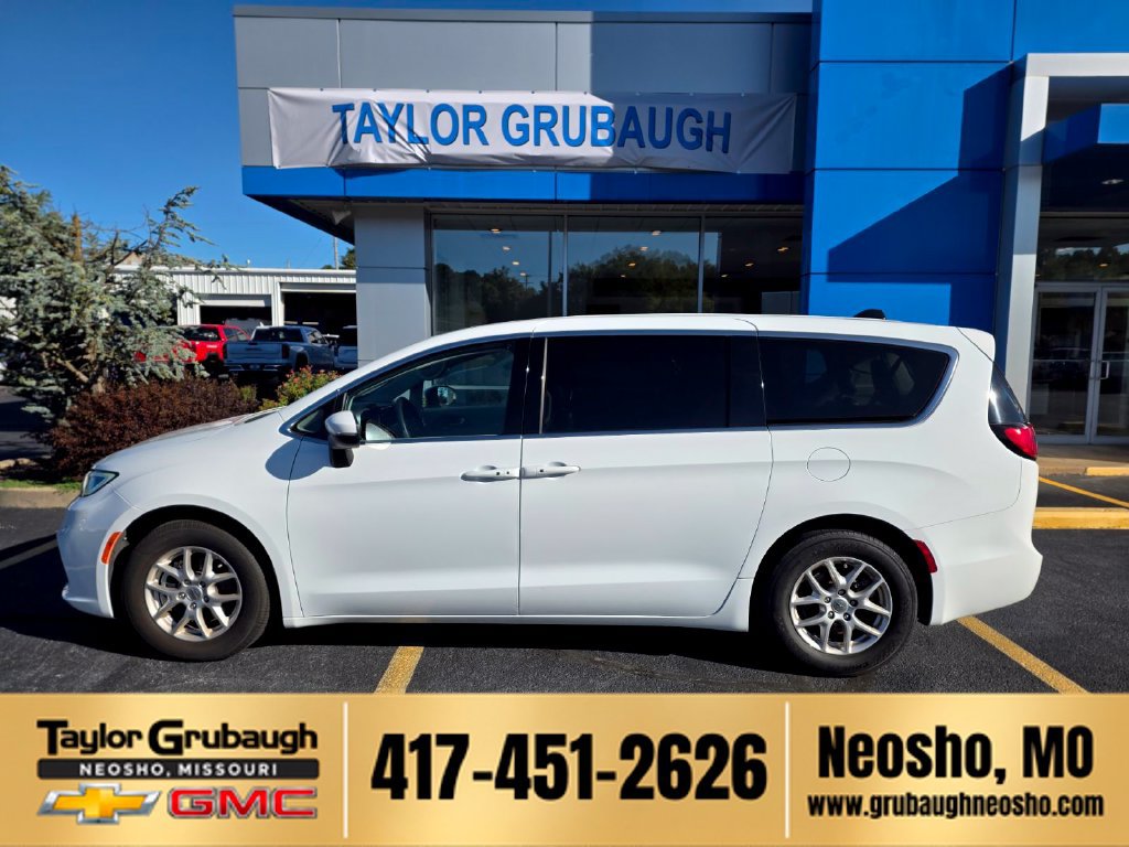 2023 Chrysler Pacifica Touring L