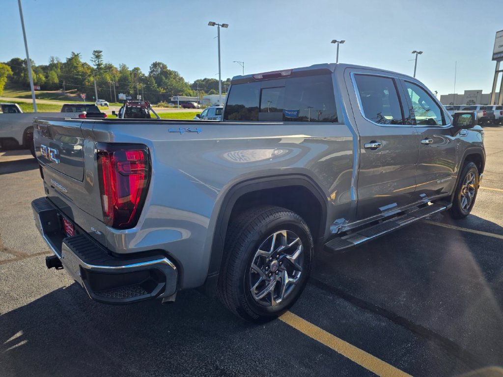 2026 GMC Sierra 1500 SLT - Photo 10