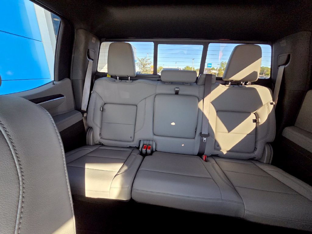 2026 GMC Sierra 1500 SLT - Photo 27