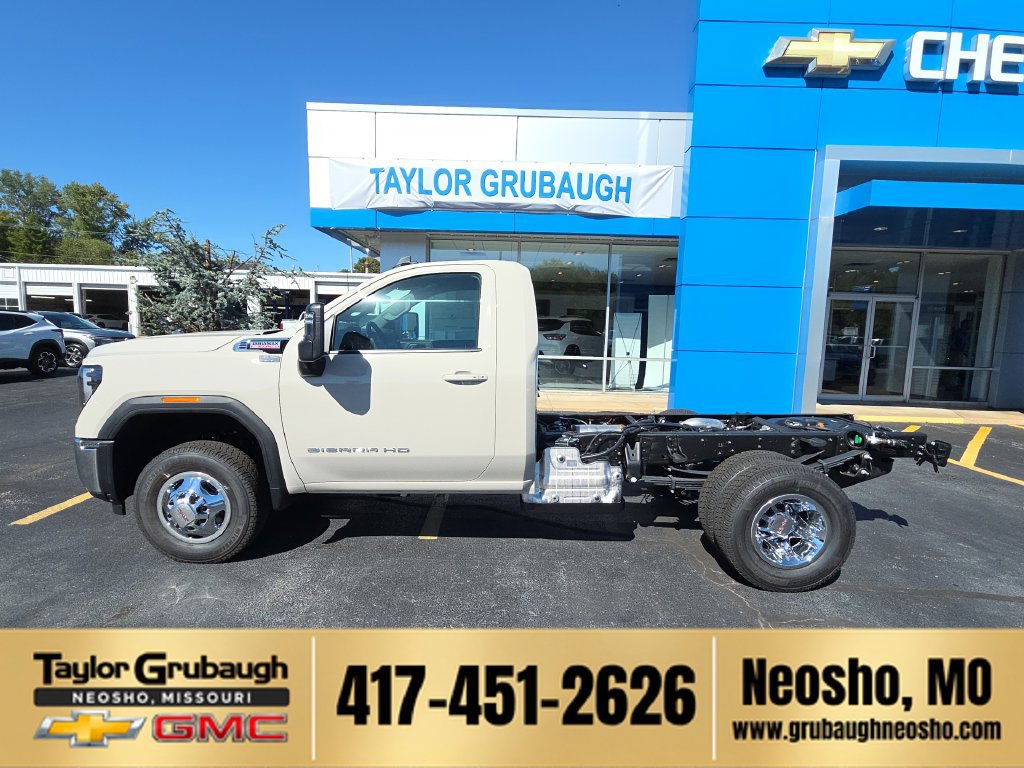 2026 GMC Sierra 3500 HD Chassis Cab Truck 