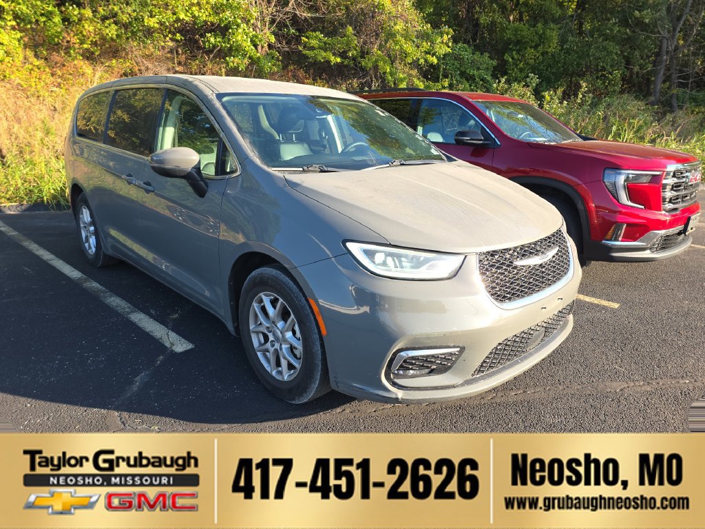 2023 Chrysler Pacifica Touring L