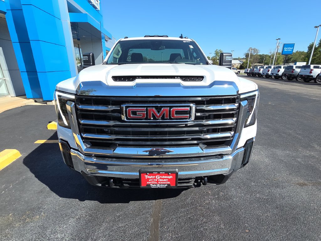 New 2026 GMC Sierra 3500 HD Chassis Cab SLE Truck