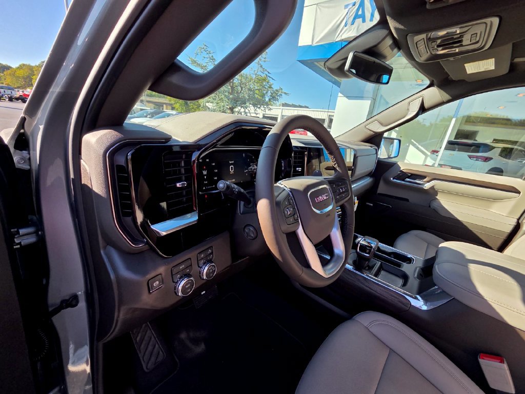 2026 GMC Sierra 1500 SLT - Photo 16