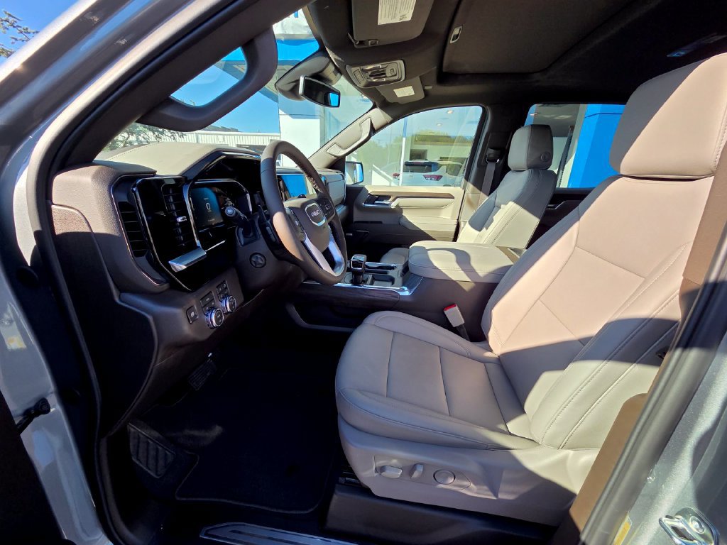 2026 GMC Sierra 1500 SLT - Photo 17