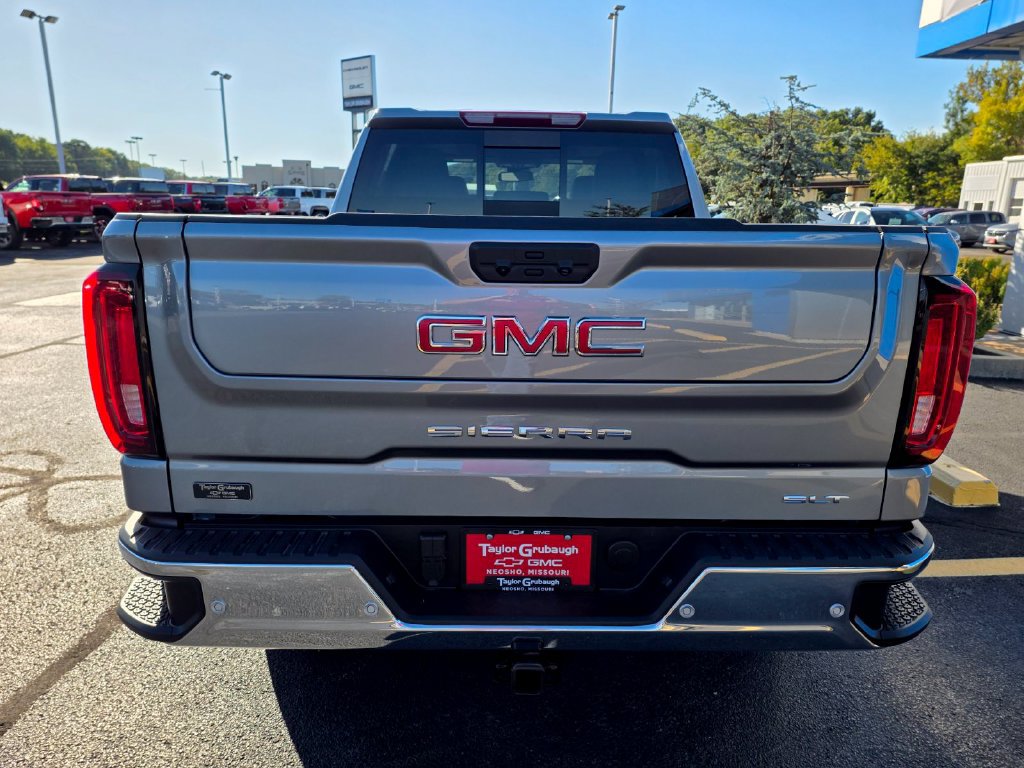 2026 GMC Sierra 1500 SLT - Photo 7