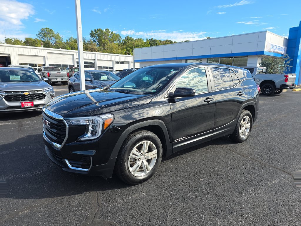 Used 2024 GMC Terrain SLE SUV