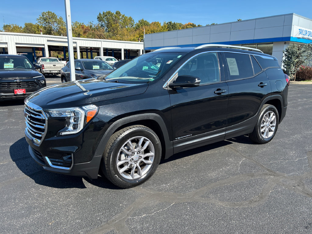 Used 2024 GMC Terrain SLT SUV