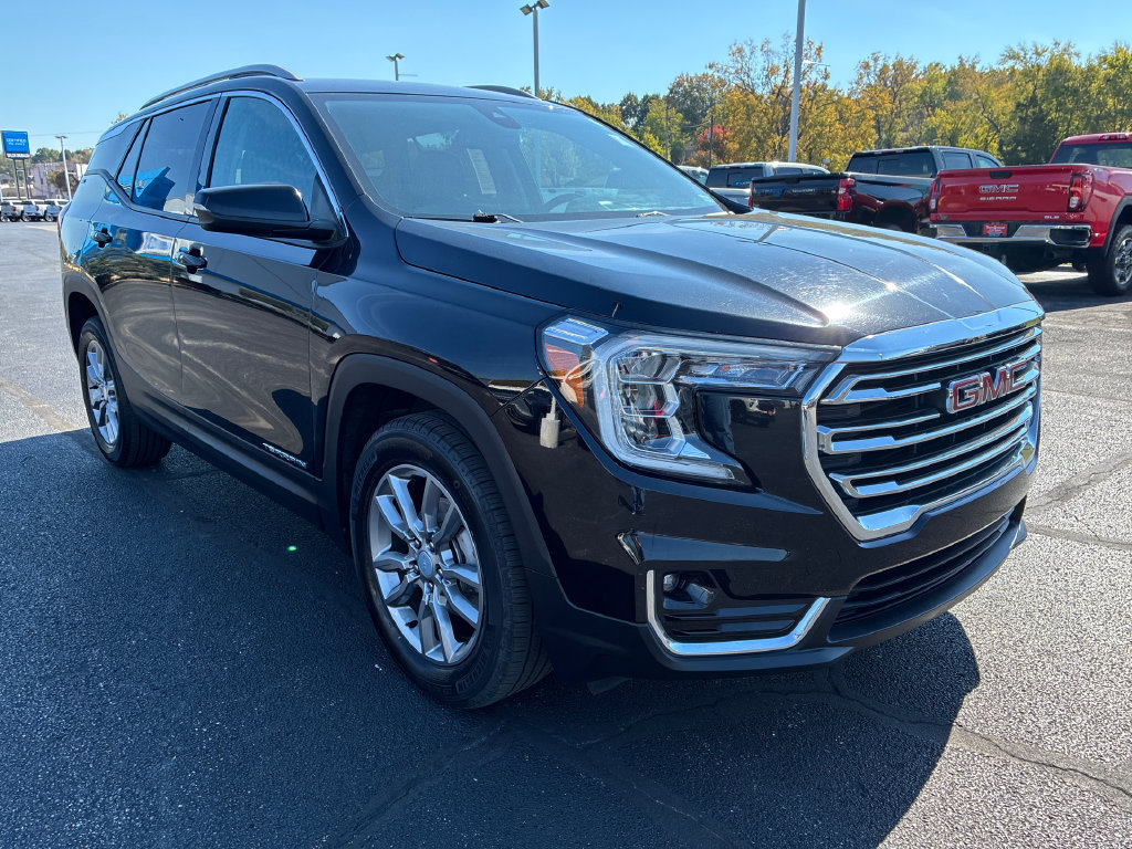 Used 2024 GMC Terrain SLT SUV