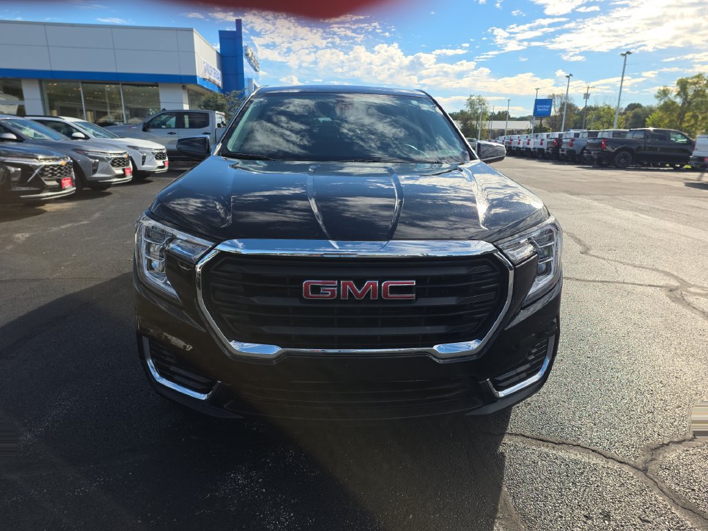 Used 2024 GMC Terrain SLE SUV