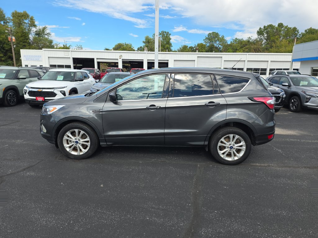Used 2017 Ford Escape SE SUV