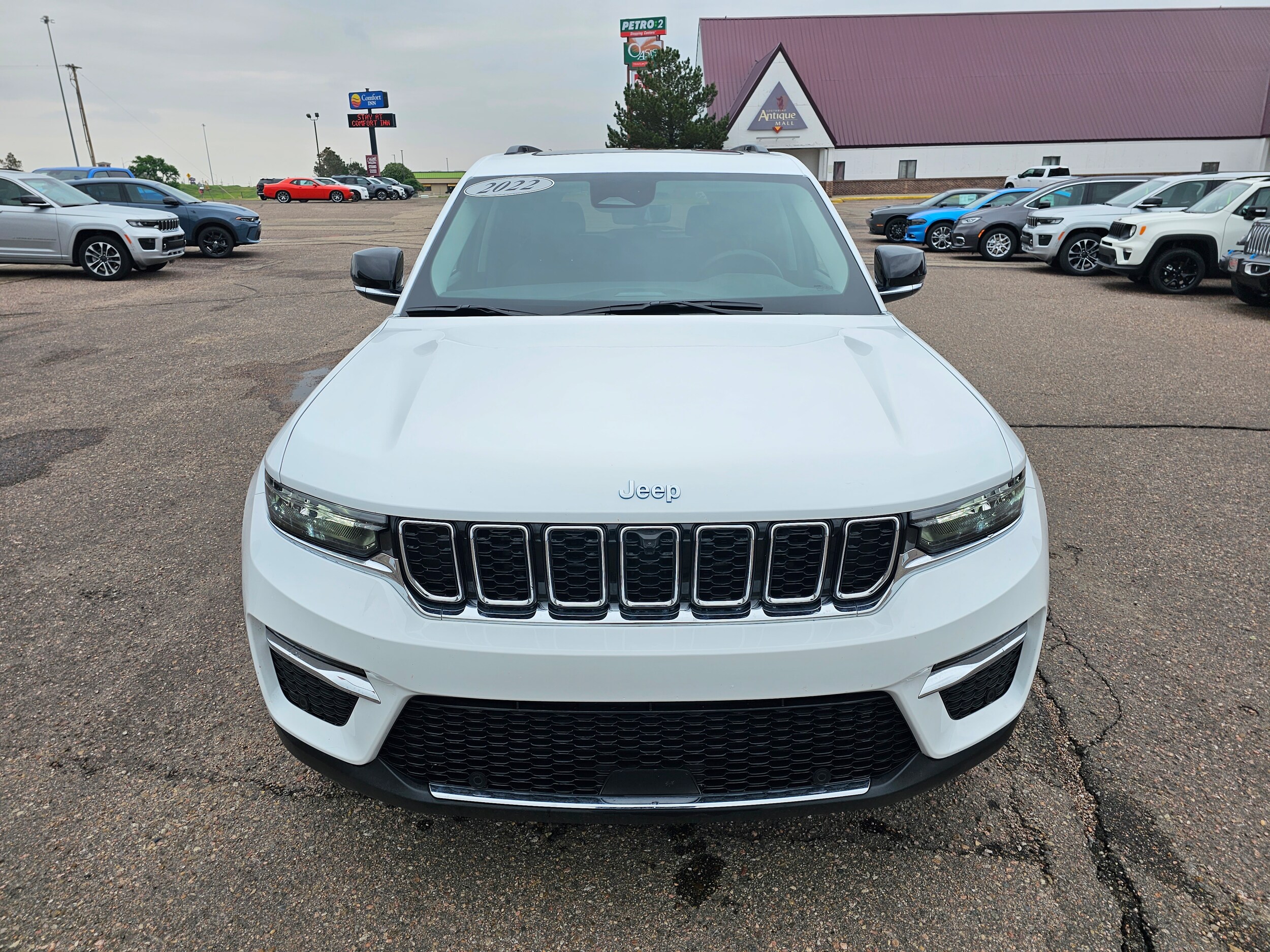 2022 Jeep Cherokee Limited 4xe photo 3