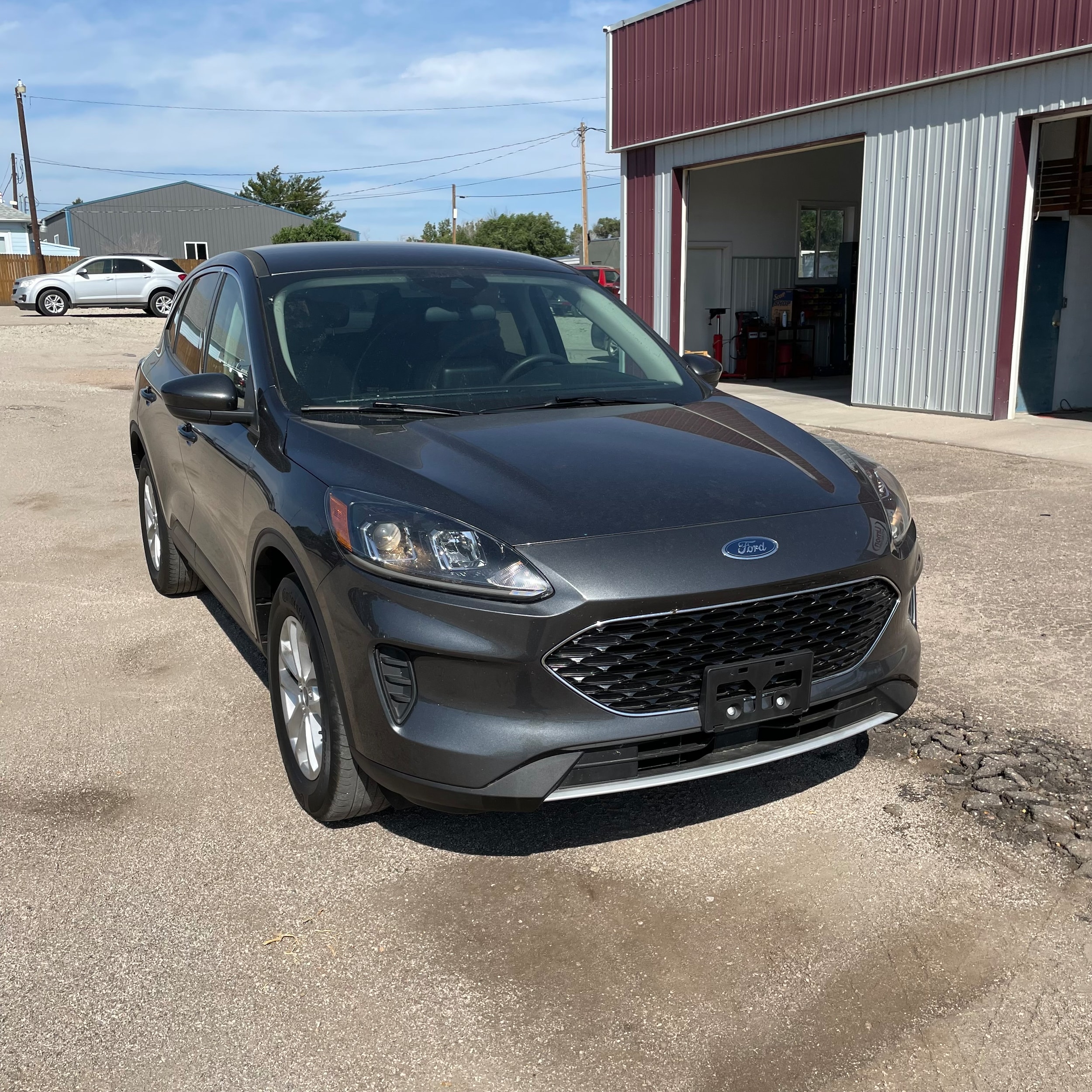 Used 2020 Ford Escape SE with VIN 1FMCU9G6XLUA56052 for sale in Colby, KS