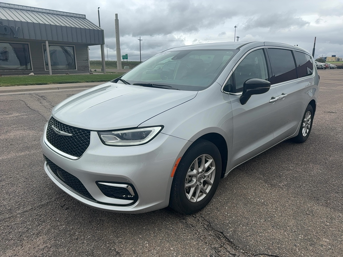 2024 Chrysler Pacifica Touring L