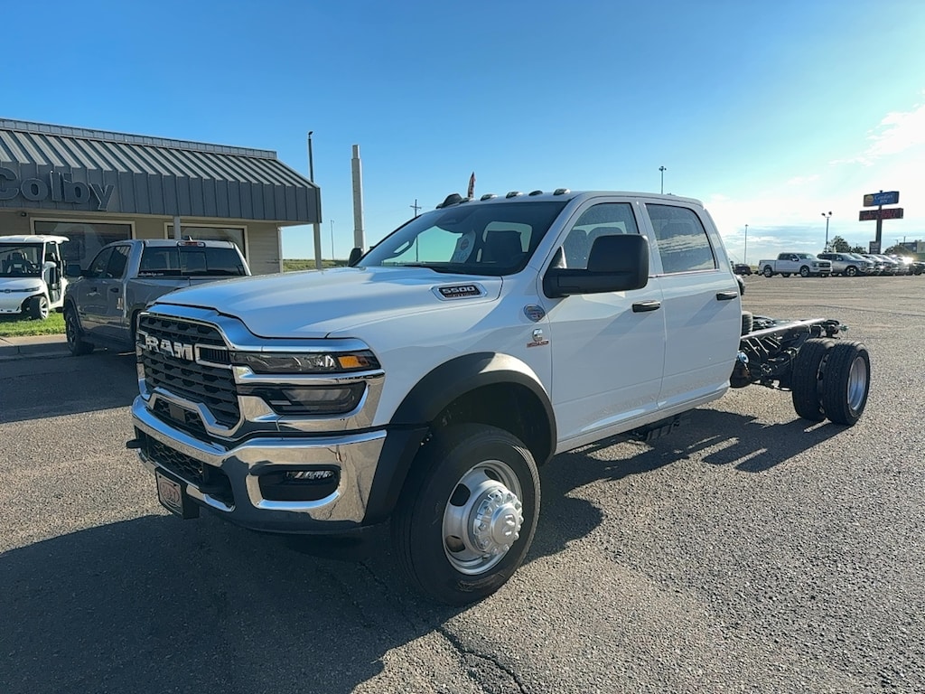 New 2025 Ram 5500 Chassis Cab 5500 TRADESMAN CHASSIS CREW CAB 4X4 84' CA Pickup