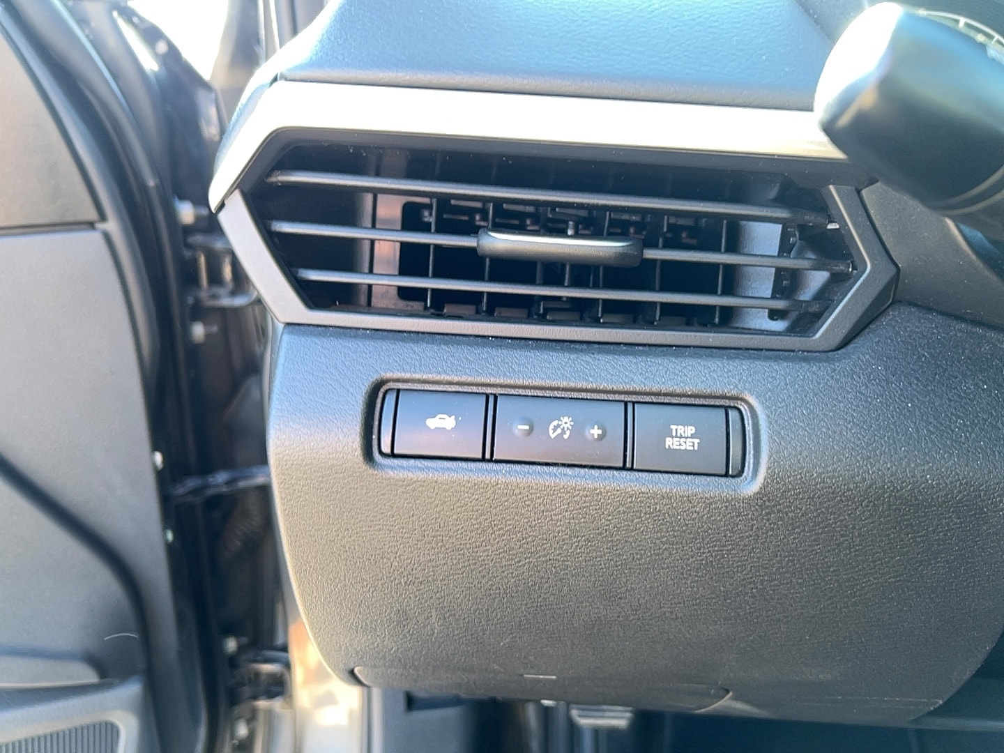 2024 Nissan Altima S - Photo 19