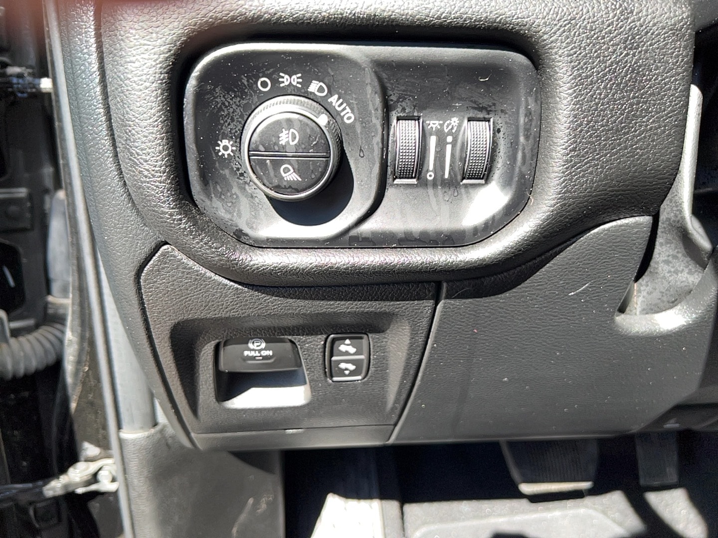 2025 RAM Ram 1500 Pickup Laramie - Photo 22
