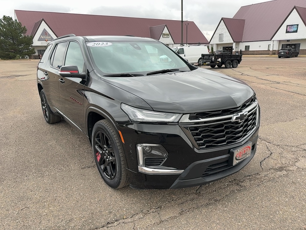 Used 2023 Chevrolet Traverse Premier SUV