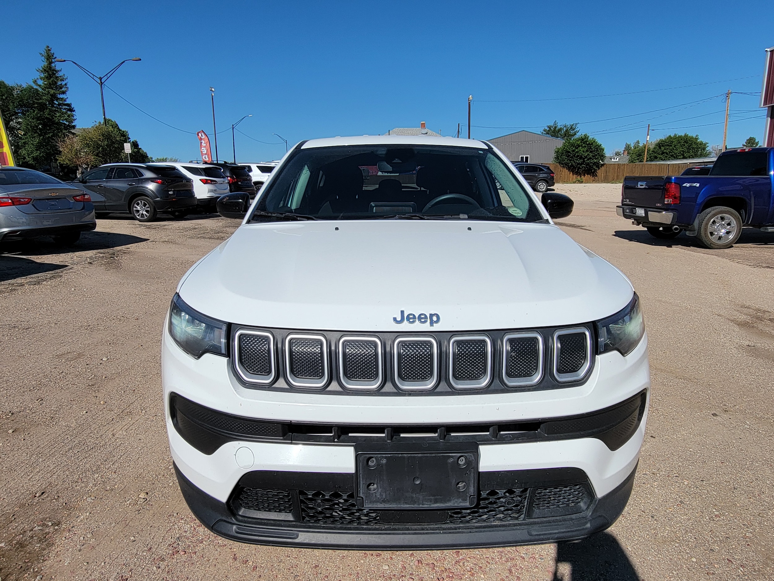 Used 2022 Jeep Compass Sport with VIN 3C4NJDAB6NT166883 for sale in Colby, KS