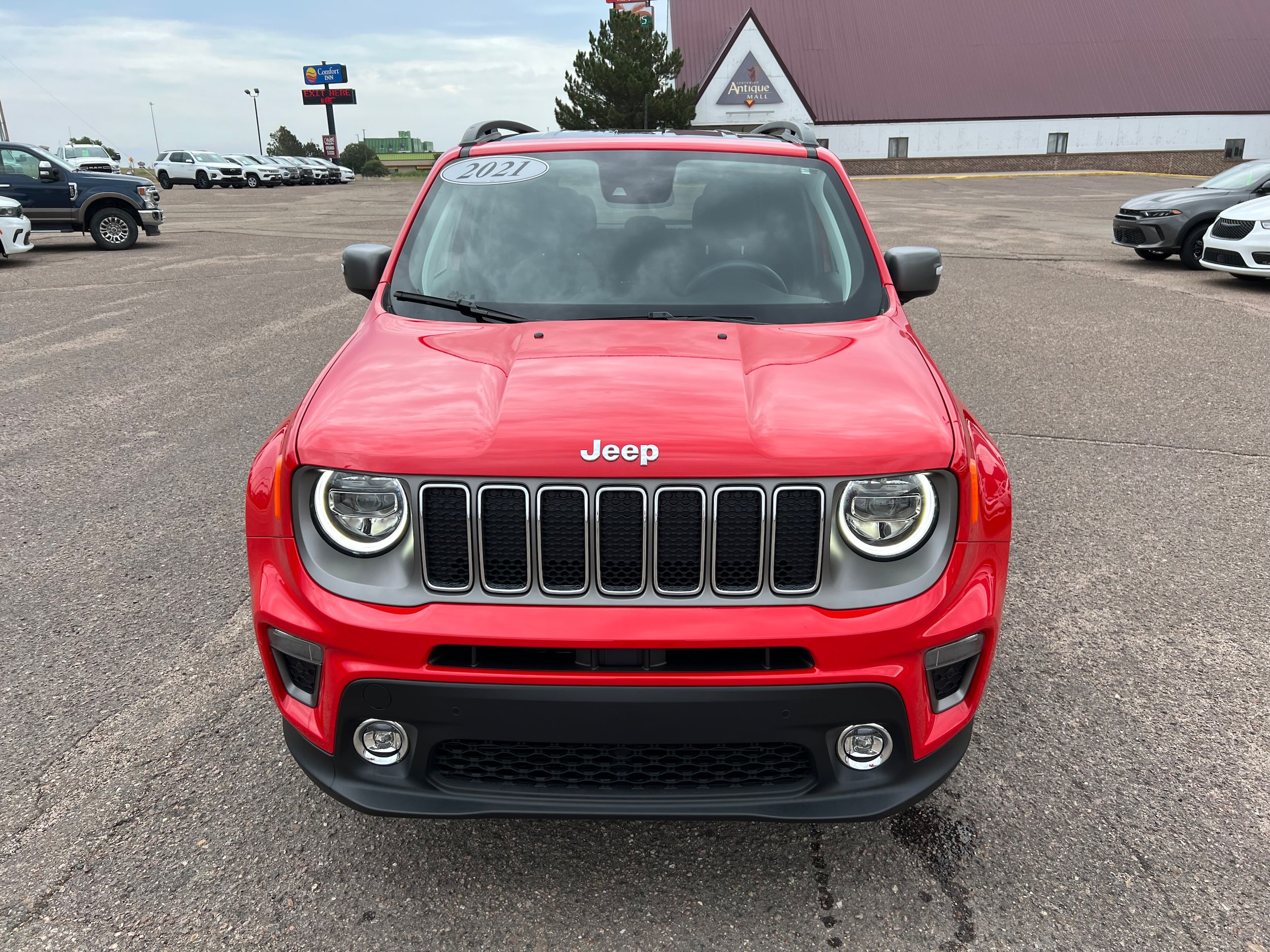 Used 2021 Jeep Renegade Limited with VIN ZACNJDD19MPM18549 for sale in Colby, KS