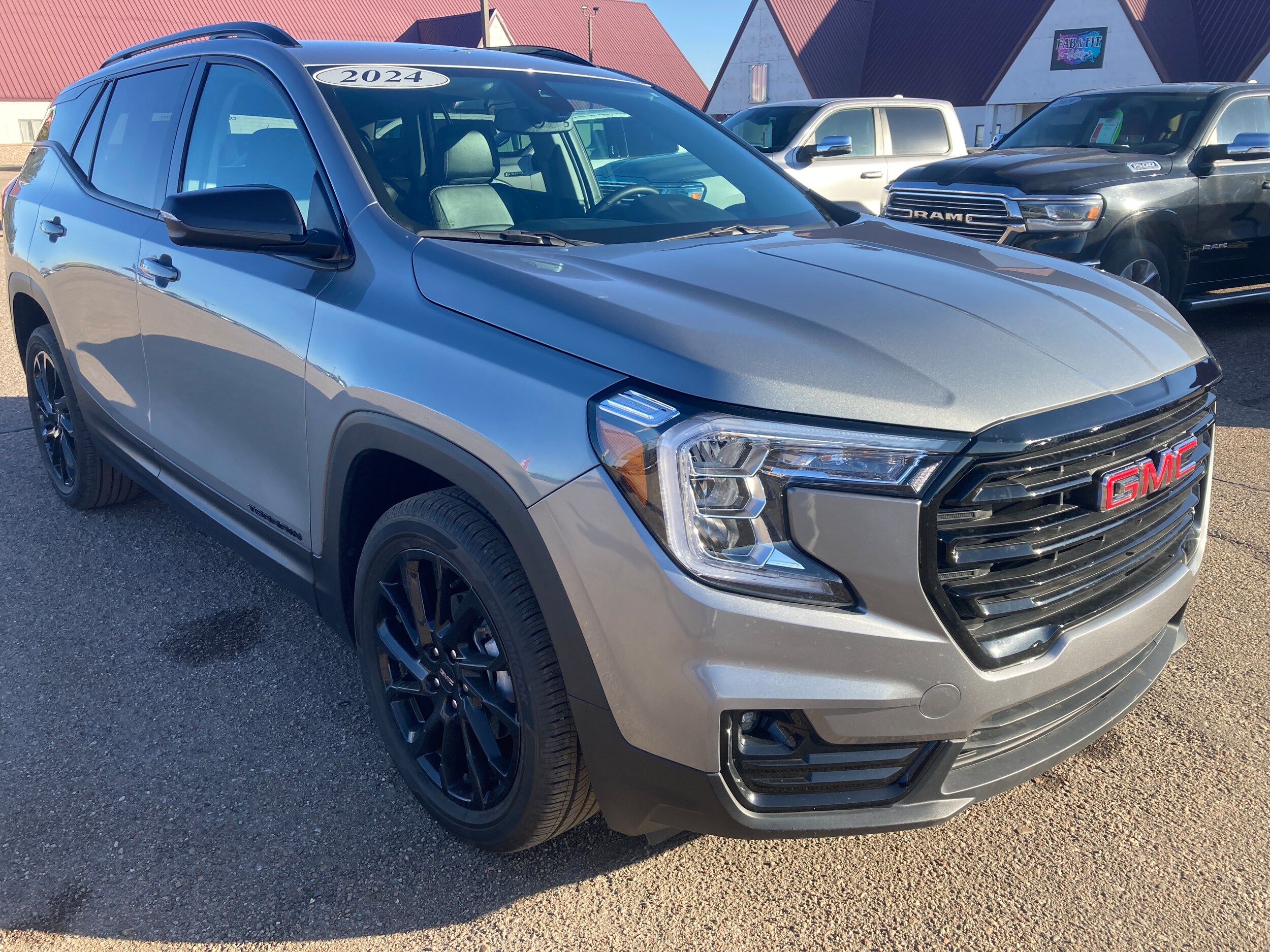 2024 Gmc Terrain SLT photo 4