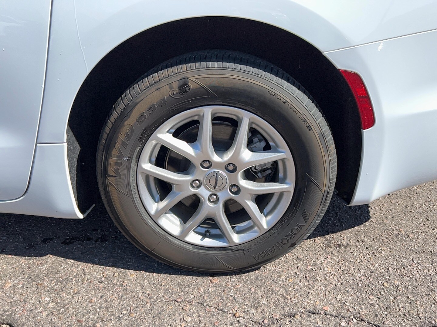 2024 Chrysler Pacifica Touring L - Photo 9