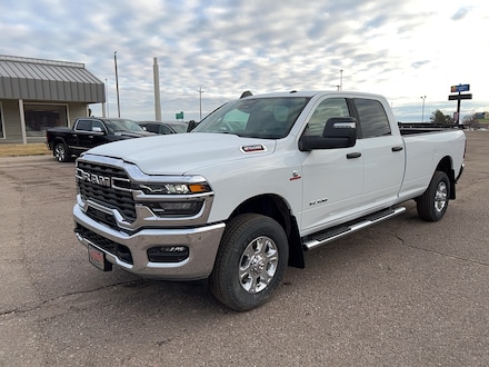 2026 Ram 2500 BIG HORN CREW CAB 4X4 8' BOX Pickup