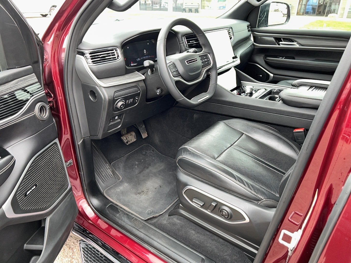 2023 Jeep Wagoneer Series II - Photo 18