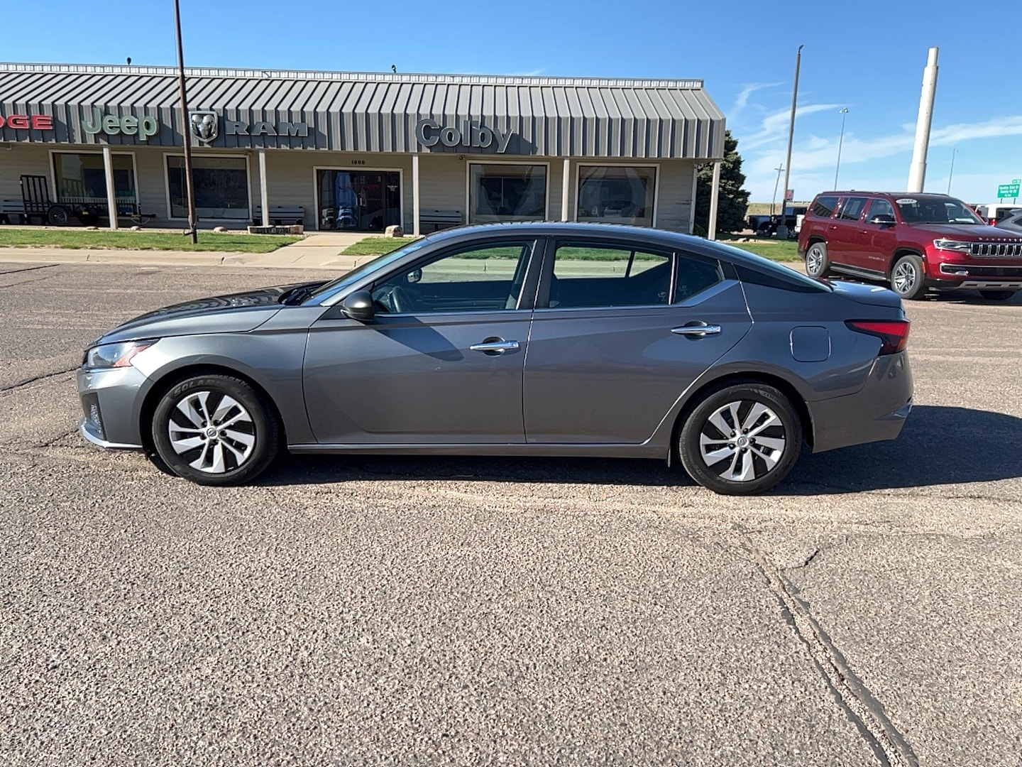 2024 Nissan Altima S - Photo 8