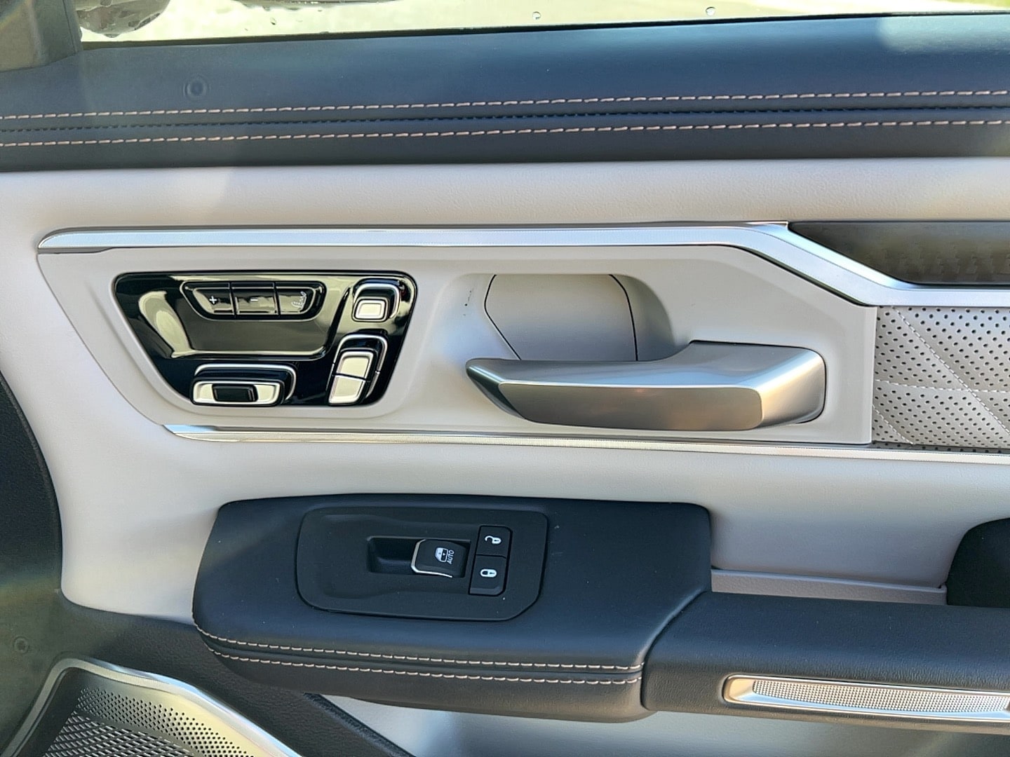 2025 RAM Ram 1500 Pickup Tungsten - Photo 19