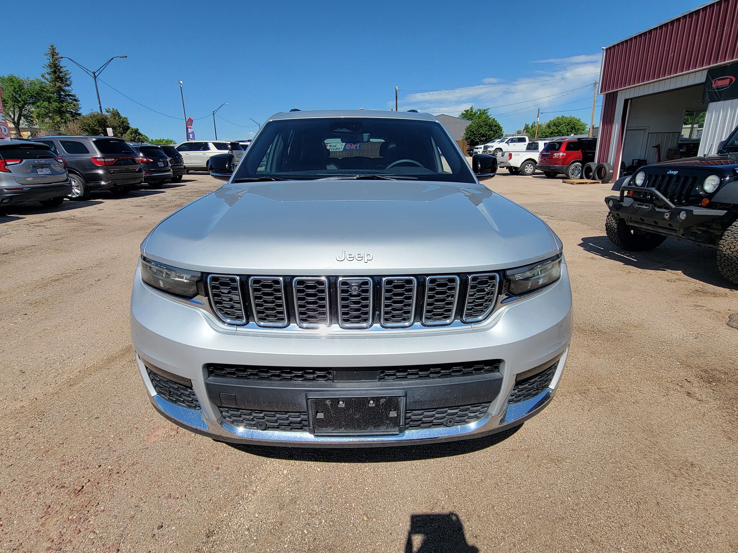 2024 Jeep Grand Cherokee Limited photo 2