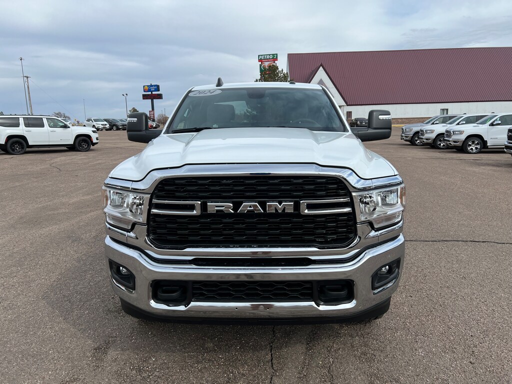 New 2024 Ram 2500 BIG HORN CREW CAB 4X4 8' BOX For Sale Colby KS