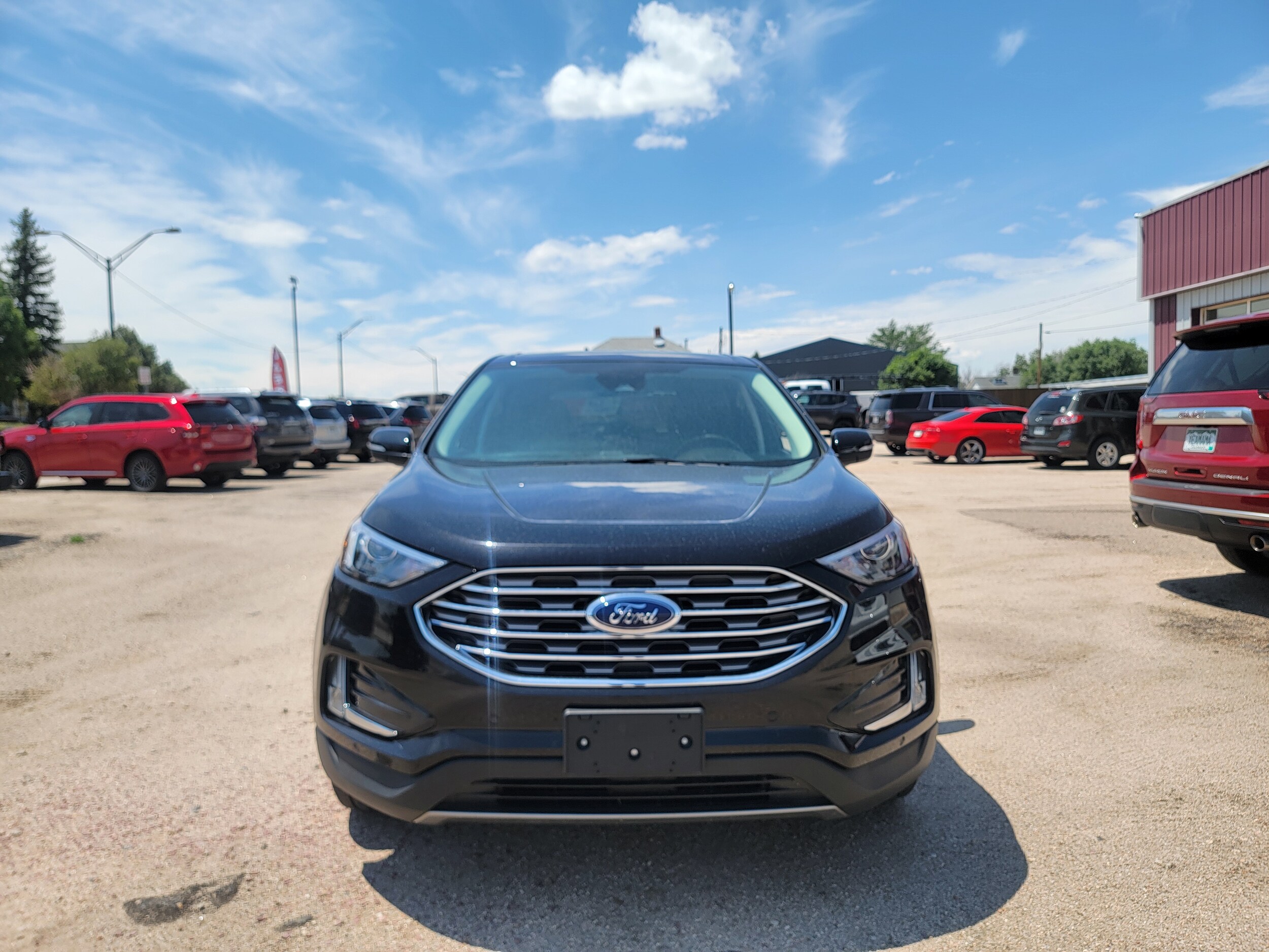 2024 Ford Edge Titanium photo 3