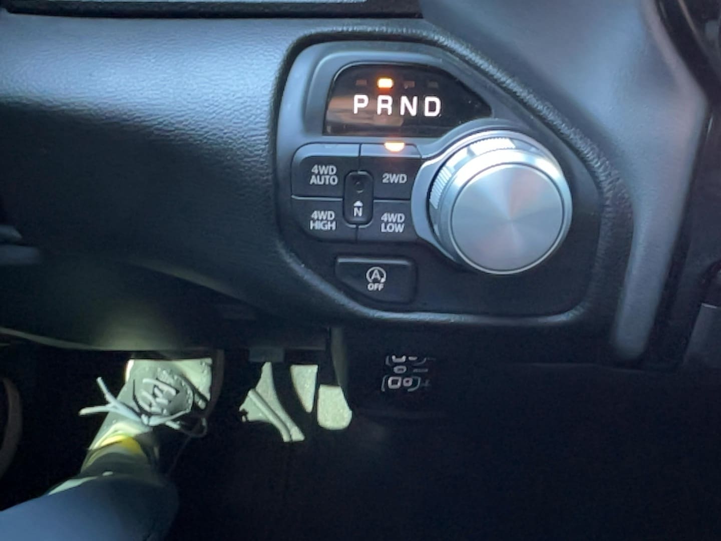 2025 RAM Ram 1500 Pickup Laramie - Photo 29