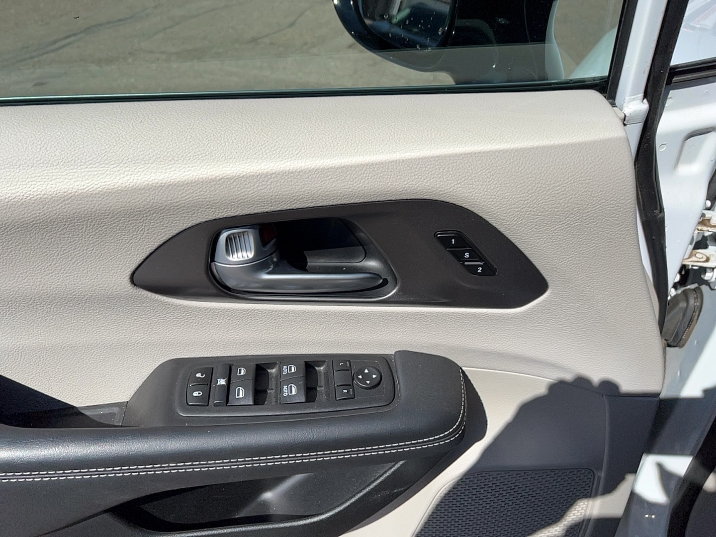 2024 Chrysler Pacifica Touring L - Photo 20