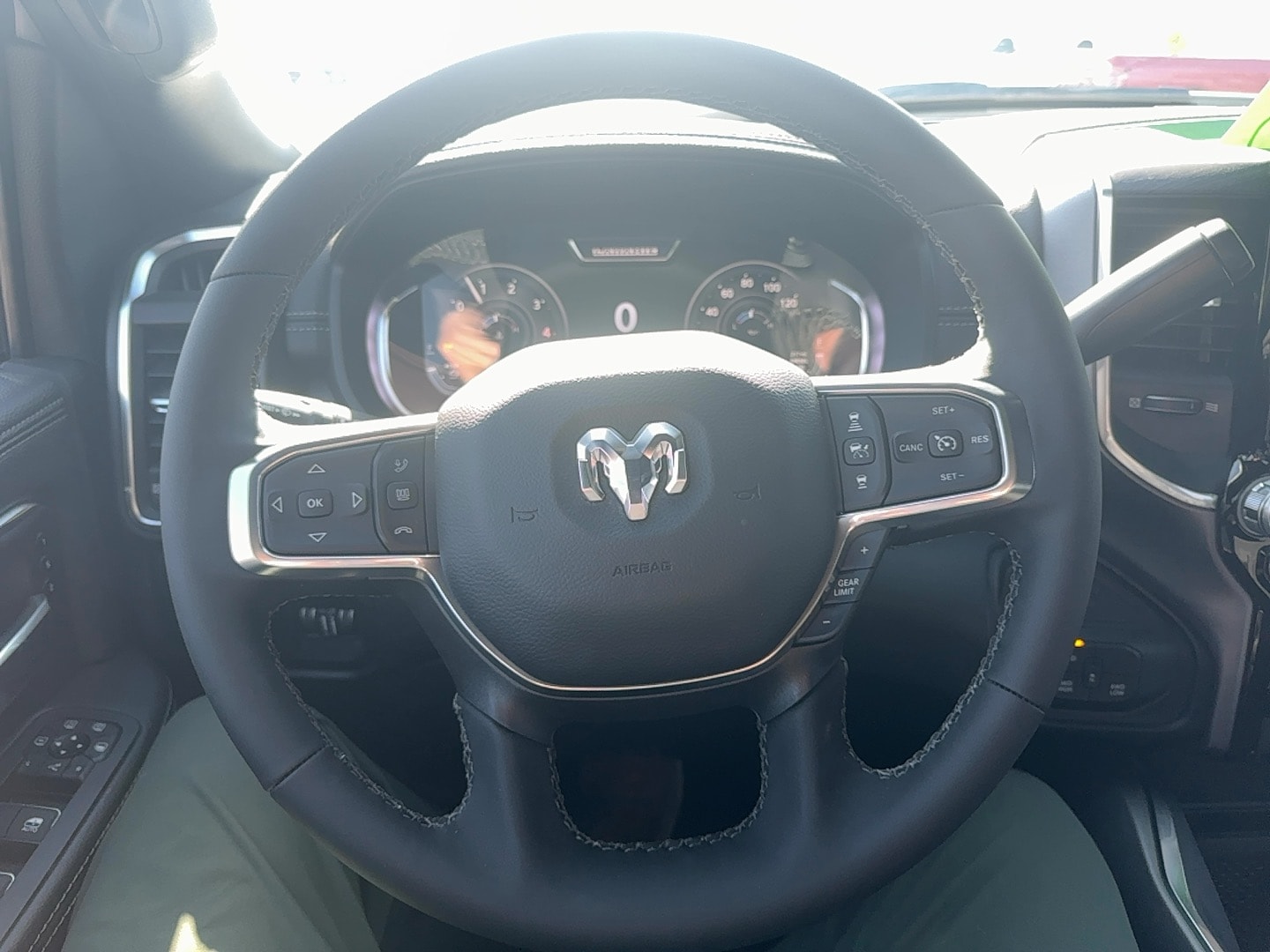 2025 RAM 2500 Laramie - Photo 24