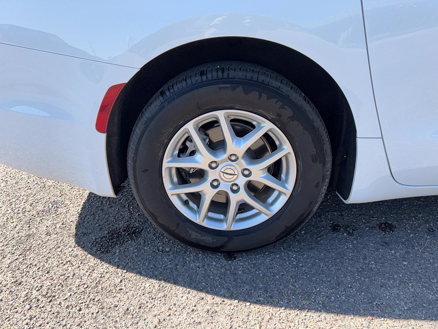 2024 Chrysler Pacifica Touring L - Photo 12