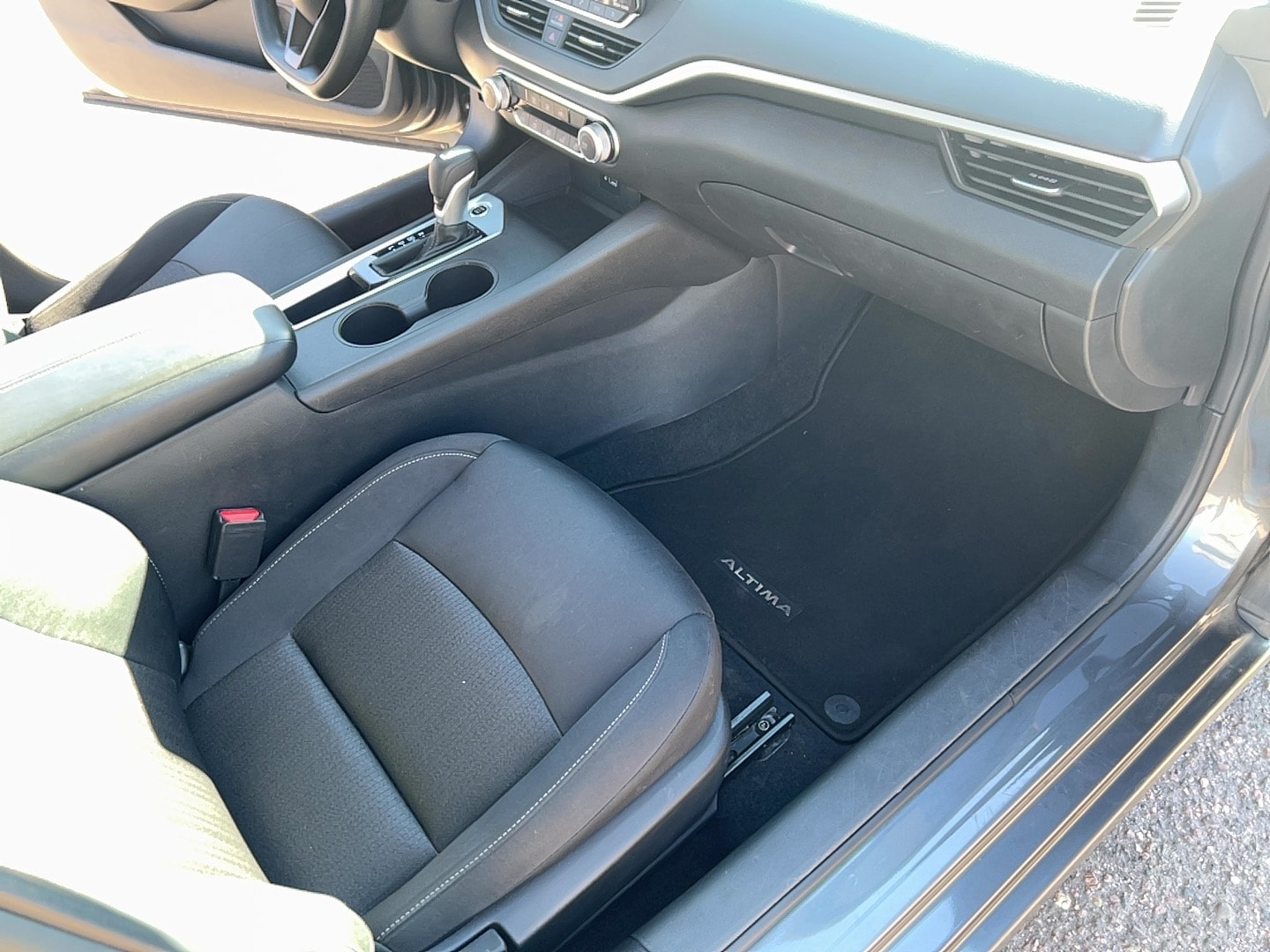 2024 Nissan Altima S - Photo 18