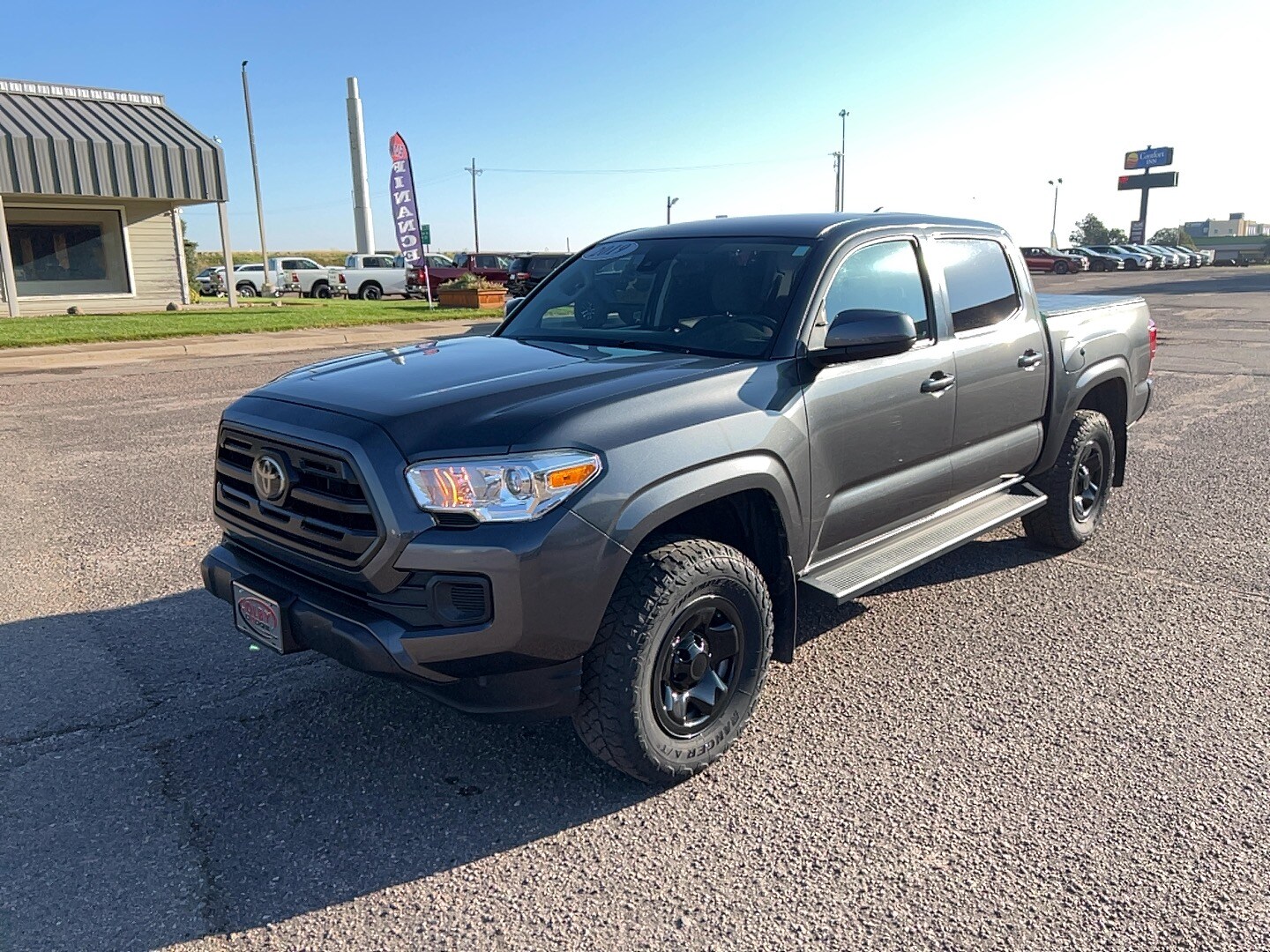 2019 Toyota Tacoma SR5 V6 photo 2