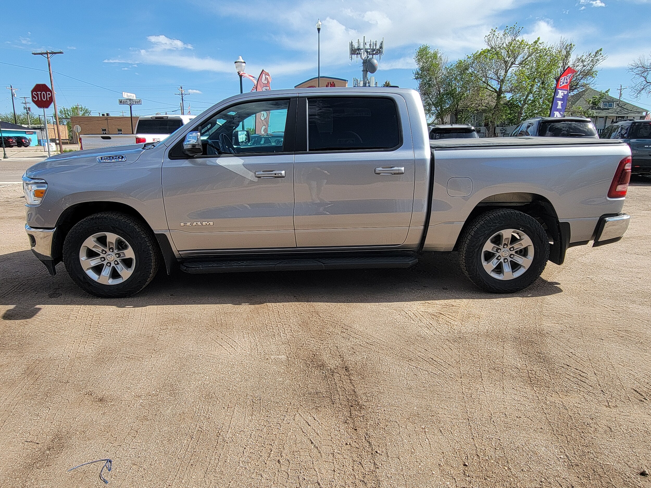 2023 Ram 1500 Laramie photo 2