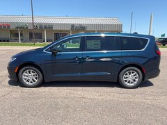 Chrysler Dodge Jeep Ram for sale  2025 Chrysler Pacifica SELECT Passenger Van in Colby, KS
