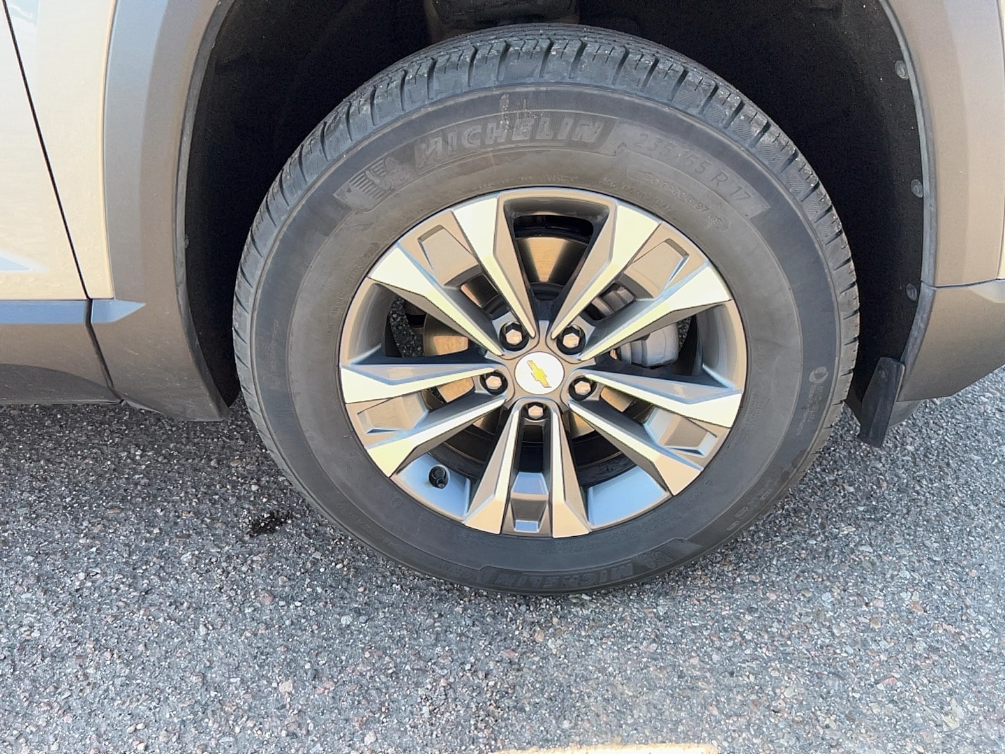 2025 Chevrolet Equinox LT - Photo 11